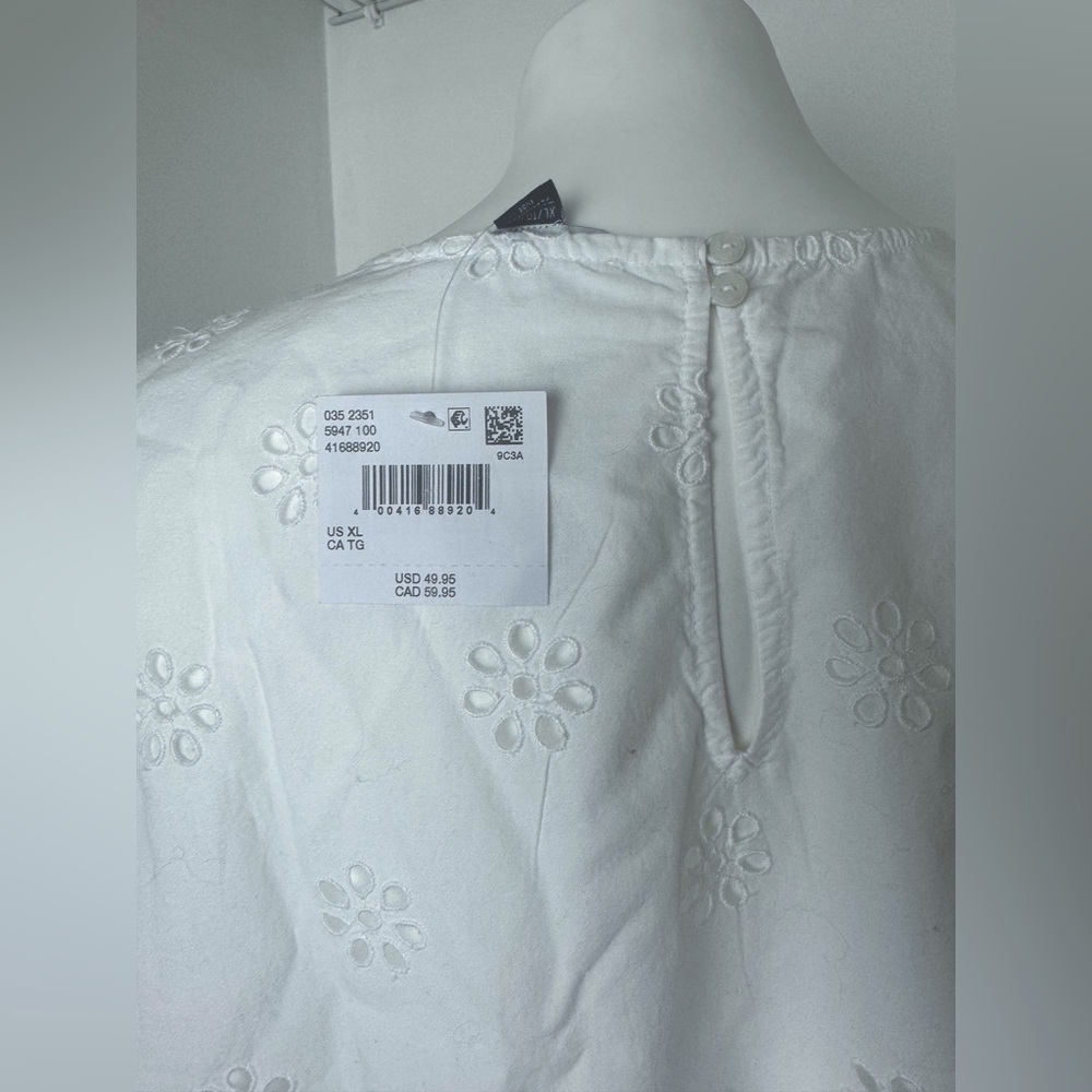 American Eagle White Long Sleeve High Neck Crop with Floral Pattern Cutouts - Picture 6 of 6